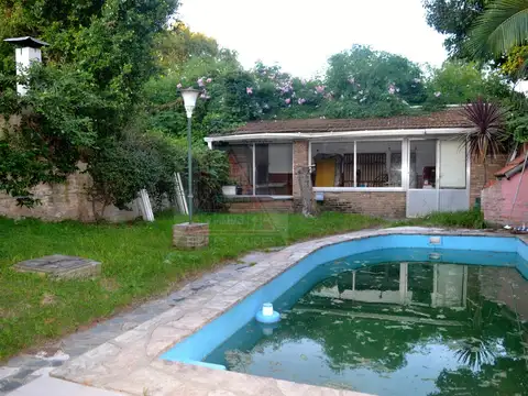 Casa en Venta con 2 cocheras