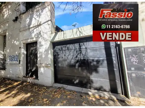 2 VIVIENDAS EN PLANTA BAJA - A RECICLAR - LOTE PROPIO 10 X 21,65 MTS.- CON PATIO - COCHERA -