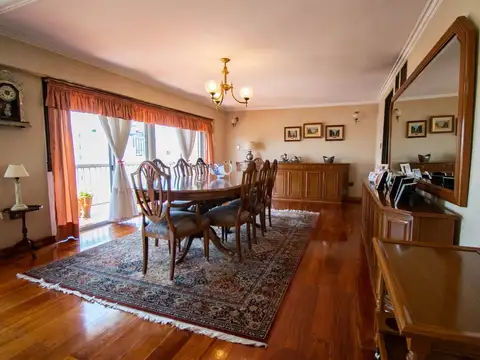 Departamento en Venta de 6 ambientes