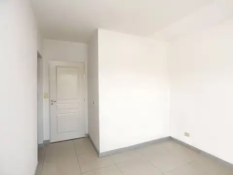 Departamento en Venta en Versalles, USD 105.000
