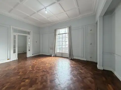 Departamento de 4 dormitorios gigante e inmaculado en Palacio Fuentes
