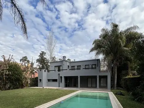 LA PEREGRINA CLUB DE CAMPO  (   27565 ) 100