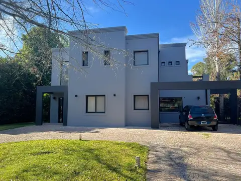 Casa en Venta en La Peregrina, USD 260.000