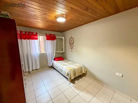 Propiedad de 2 habitaciones y amplio patio