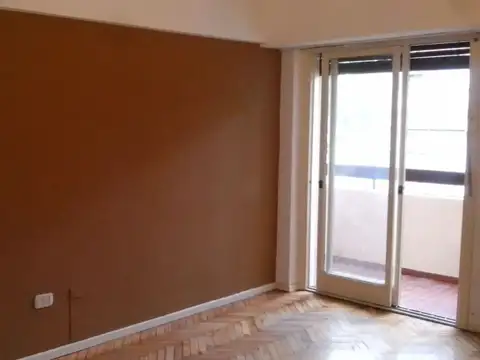 Llavallol 3500, Piso 1