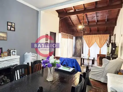 VENTA CASA 4 AMBIENTES CON GRAN JARDÍN, PARRILLA Y PILETA – DON TORCUATO