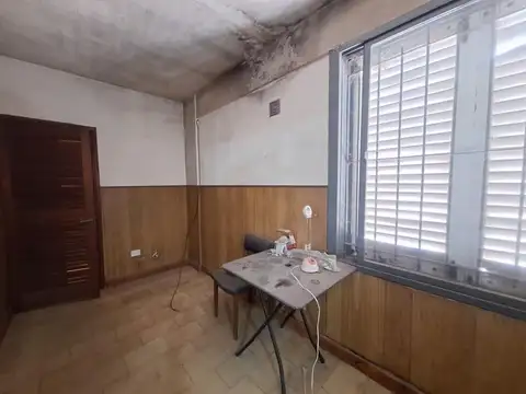 Casa 5 ambientes con 1 baño