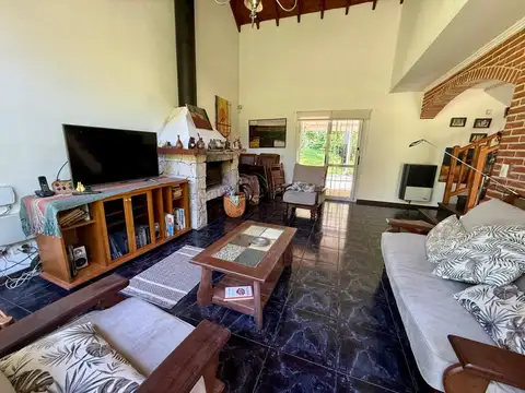 Casa 4 ambientes con 3 baños