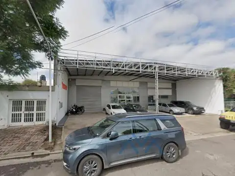 Venta Nave Comercial (Doble Frente) 1.000 m² en Av. Ernesto Illia, Ruta 8, Pergamino, Bs As.