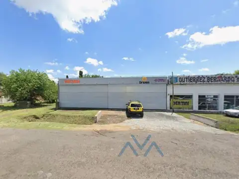 Nave comercial 1.000 m² doble frente en Av. Illia y José Vela, Pergamino