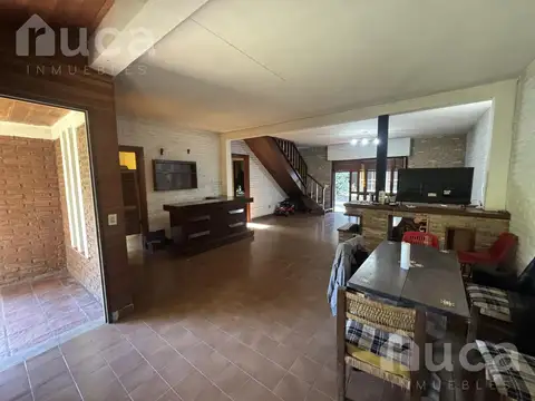 VENTA | OPORTUNIDAD Gran CASA QUINTA c/3 Viviendas, Pileta y Hermoso Jardin