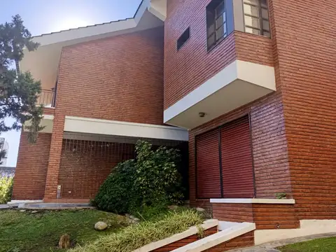 Casa en Venta en Paso Del Rey, USD 370.000