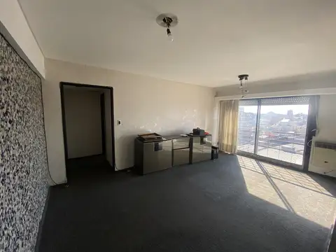 VENTA DEPARTAMENTO 3 AMBIENTES CON COCHERA - SAN ISIDRO CENTRO