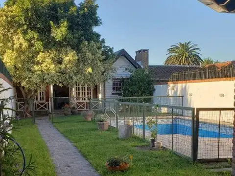Casa en Venta en Castelar, USD 380.000