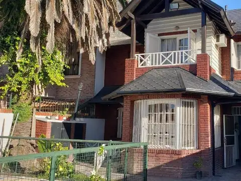 Casa en Venta con 7 cocheras