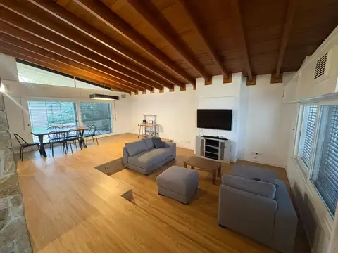 Casa en Venta en Quilmes, USD 320.000