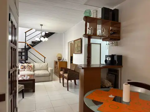 Depto Tipo Casa en Venta 35 años