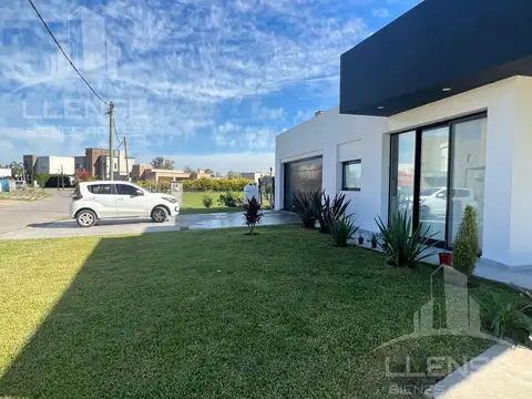 Casa en Alquiler de 3 dormitorios