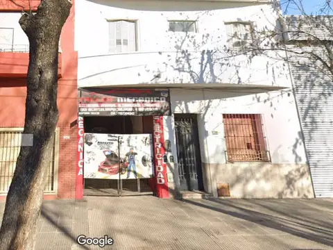 VENTA PH  4amb + Galpón 190m2 cubiertos  Barracas