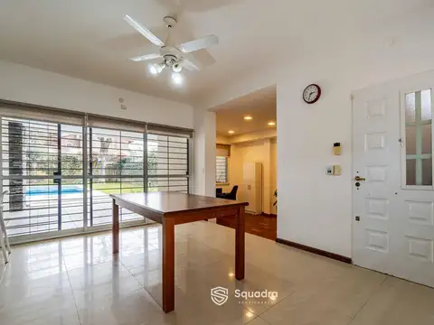Casa 7 ambientes con 2 baños