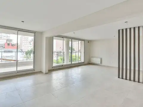 Departamento 3 dormitorios con cochera en venta Pichincha
