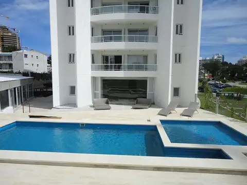 Departamento - Alquiler temporario - Uruguay, PLAYA BRAVA PUNTA DEL ESTE - CALLE PAMPA 804