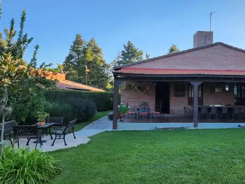 Casa en Venta con 1 cochera