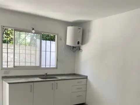 Depto Tipo Casa en Alquiler en Bella Vista, $ 350.000
