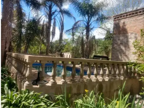 Quinta en Venta con 6 cocheras