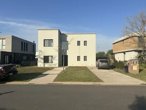 Ceibos, Puertos del Lago, Escobar