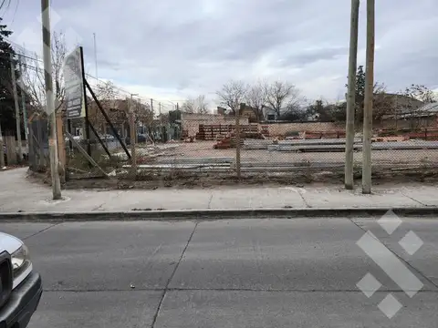 Alquiler Lote en esqquina de 2000 m2