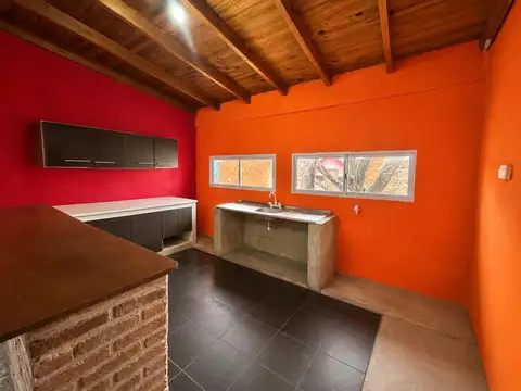 ALQUILER casa 3 ambientes en Zeballos F.Varela