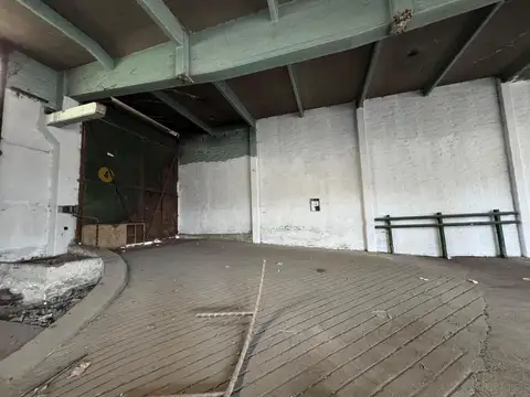 Galpon en Alquiler 50  mts Fondo