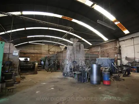 Av. Andres Rolón al 1200 entre Francia y Tomkinson