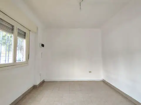 Casa en Alquiler en Villa Luzuriaga, $ 950.000