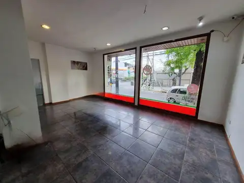 Avenida Hipólito Yrigoyen 7495