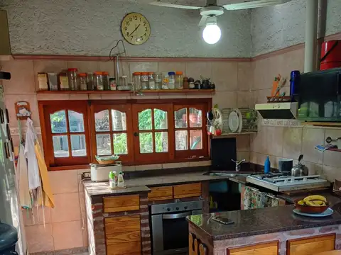 Casa en Venta con 3 cocheras