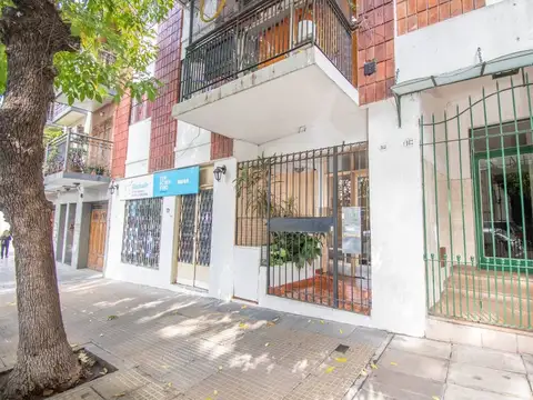 VENTA MONOAMBIENTE BARRACAS LUMINOSO