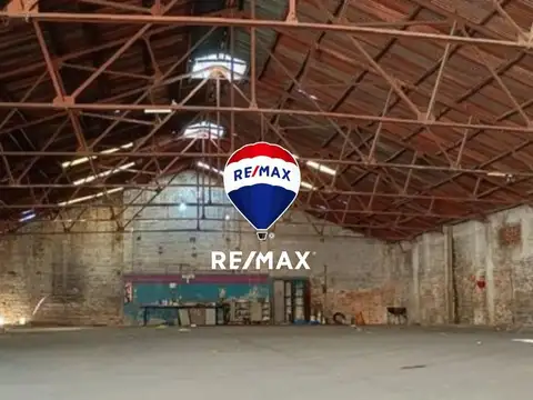 GALPON PLAYA DE ESTACIONAMIENTO VENTA MACROCENTRO