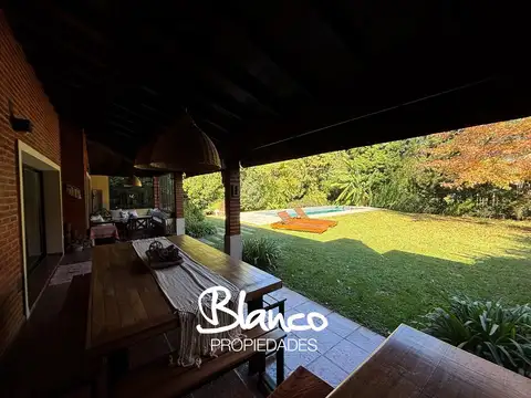 Casa 5 ambientes con 3 baños