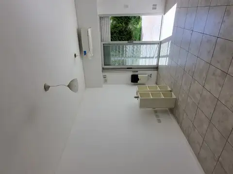 Martín Irigoyen 600, Piso PB