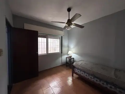 Casa de pasillo en venta de un dormitorio en Alberdi, Rosario