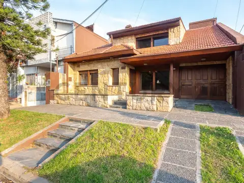 Casa en Venta en Ciudad Jardin del Palomar, USD 215.000