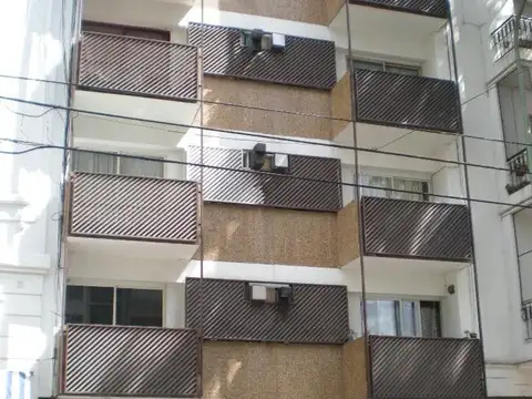 2 AMBIENTES CON BALCON