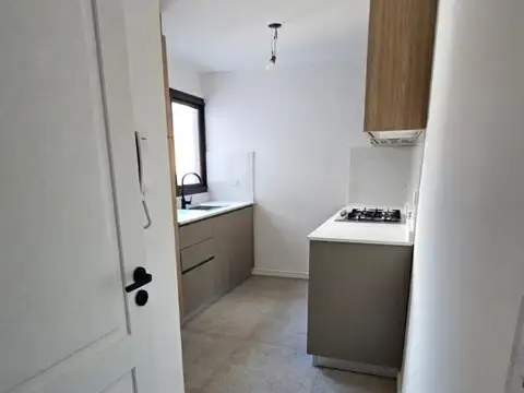 Jose Pedro Varela 5000, Piso 1