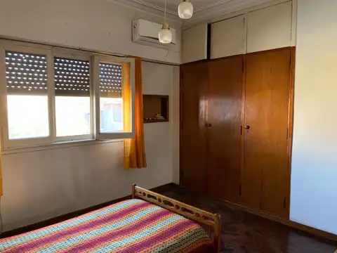 Depto Tipo Casa en Venta 60 años