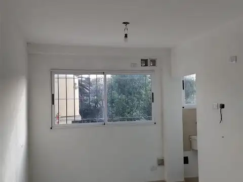 Venezuela 3800, Piso 1