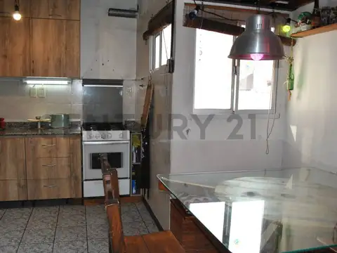Venta Ph 4 ambientes con terraza sin expensas - PERMUTA