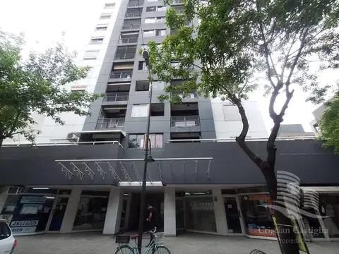 Luminoso Departamento 2 Ambientes con Balcón en Venta - San Fernando