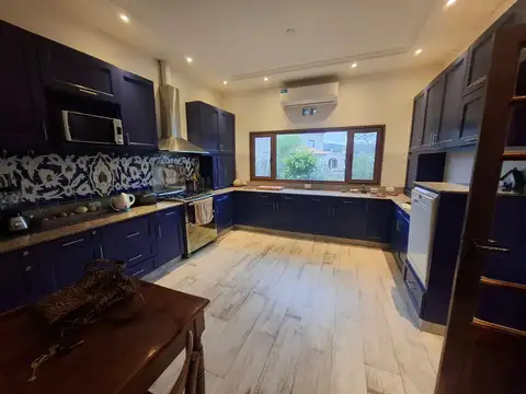 Casa en Venta en Salta, USD 700.000